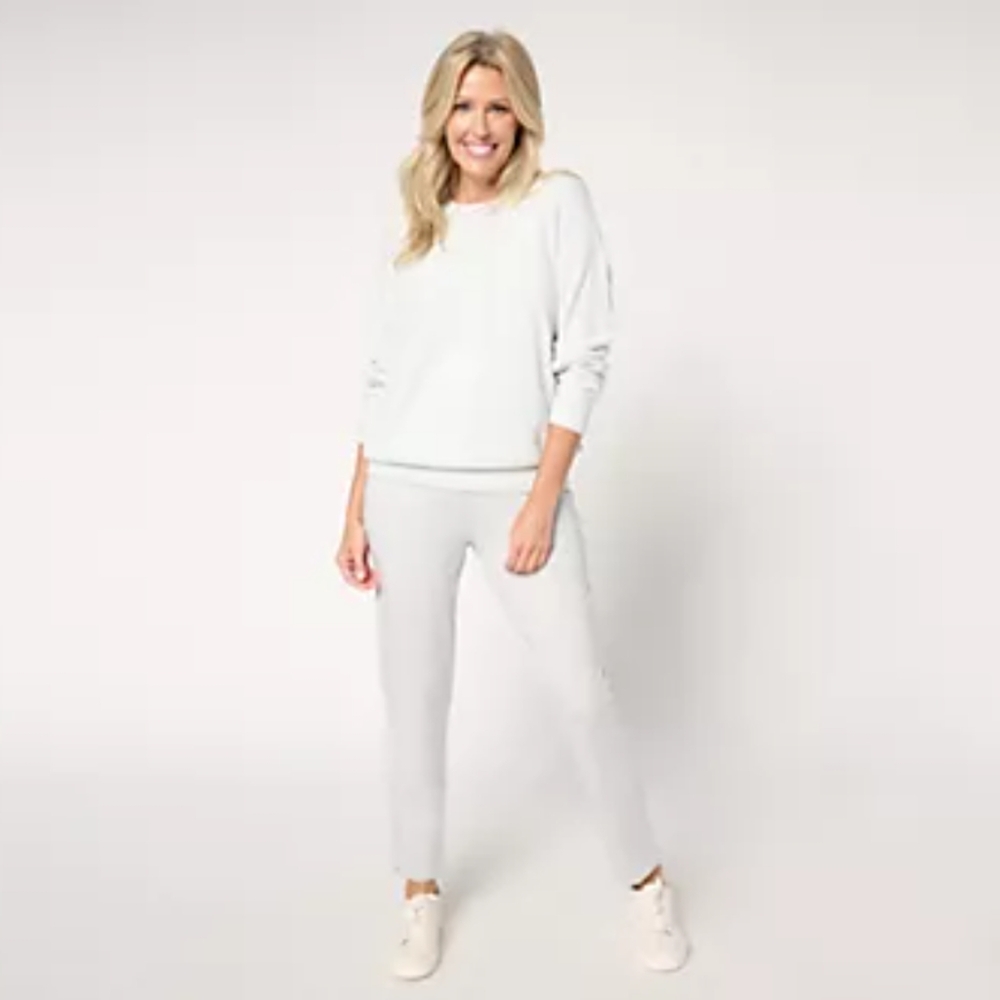 NWT Barefoot Dreams Cozy Chic Set